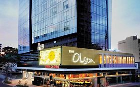 The Olsen Melbourne Art Series